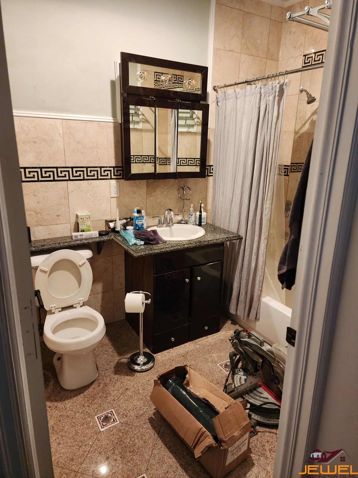 bathroom-contractor-11222-before